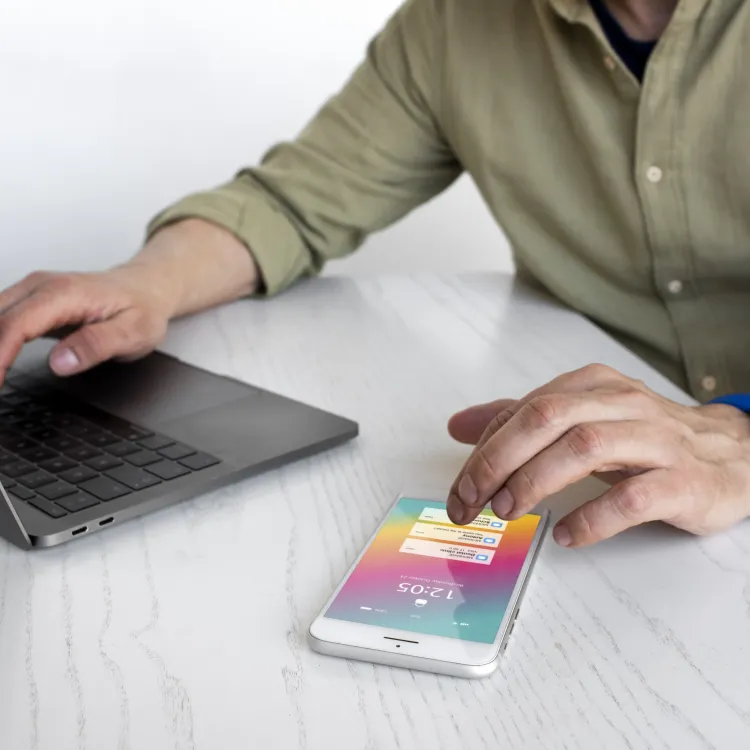 old-person-learning-use-technology